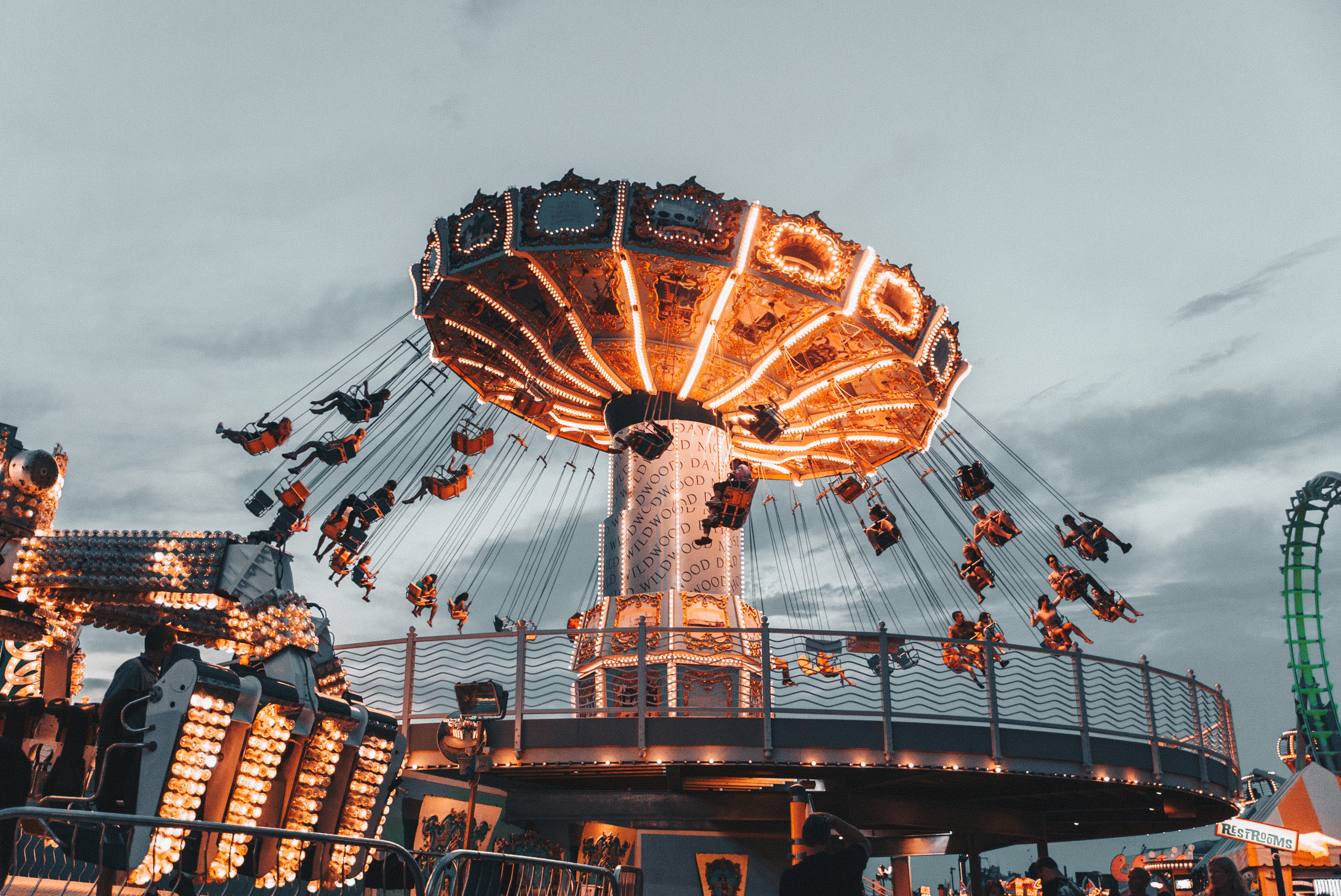 ethan-hoover-zyU2gQ9mWLM-unsplash